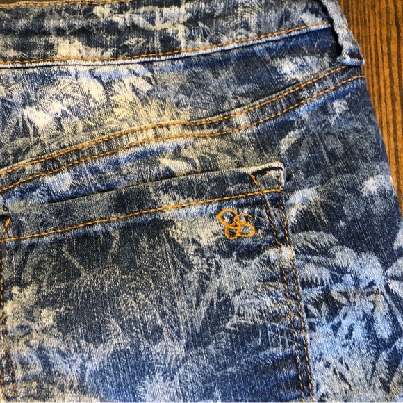 Jessica Simpson Women’s Size 26 Jean Shorts Palm Trees Stretch Raw Hem Beach - Picture 10 of 12